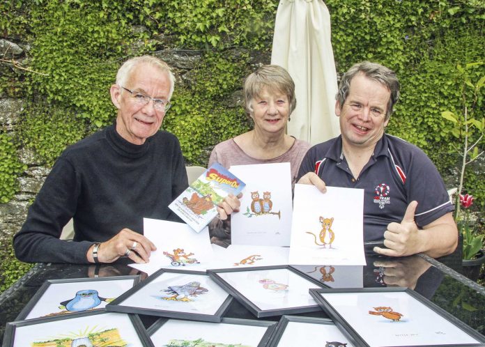 SuperOwl-book-launch-with-Lester-Jones-and-Stephen-Dodd.-Mum-looking-on_5635 SuperOwl-book-launch-with-Lester-Jones-and-Stephen-Dodd.-Mum-looking-on_5635