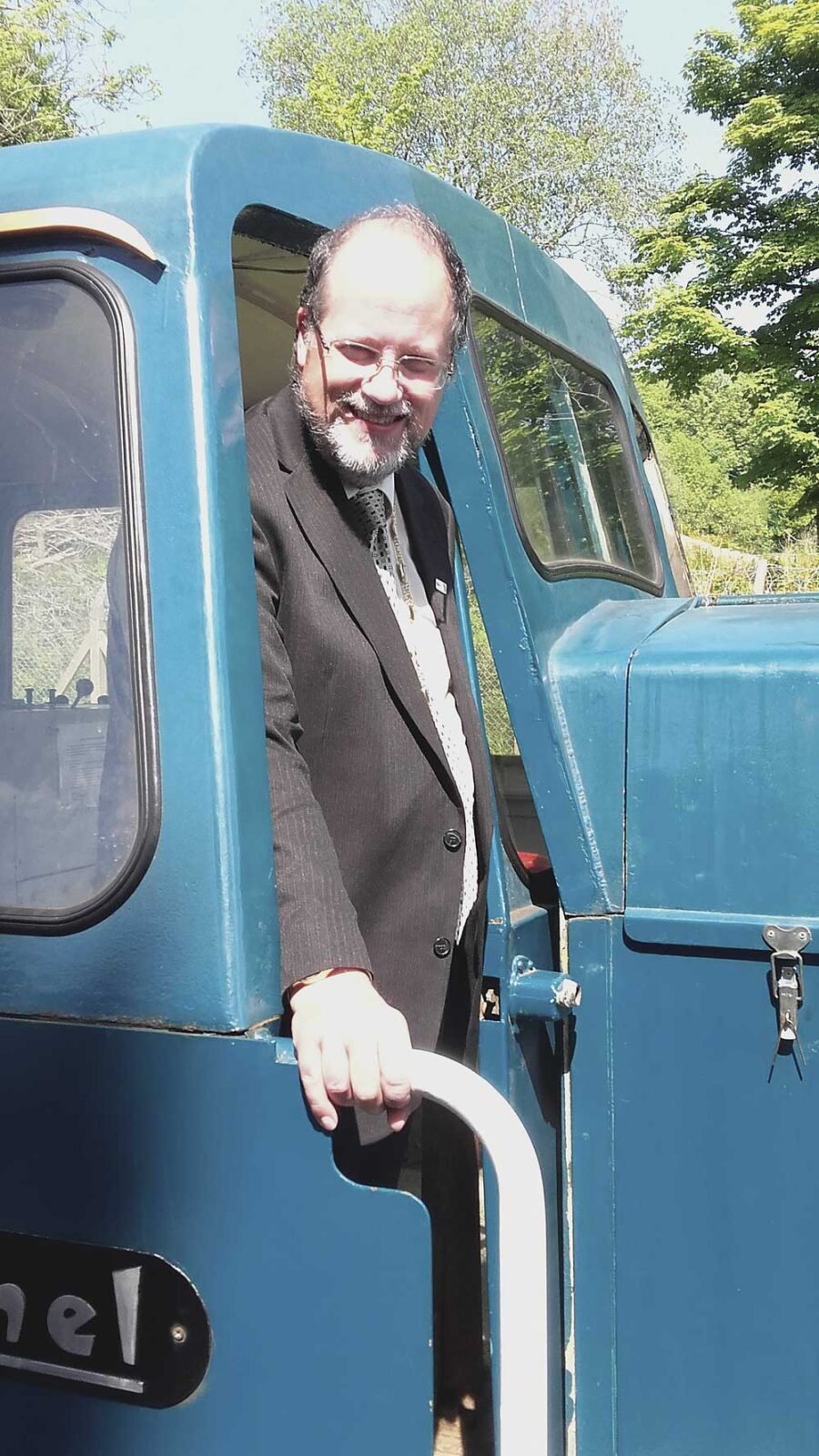 Stannator-at-the-controls-1