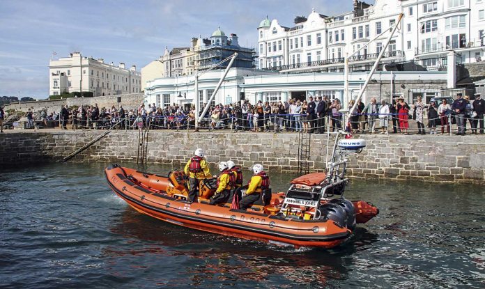 RNLI_Annabel-E-Jones-at-Waterfront-bar-harbour_7019