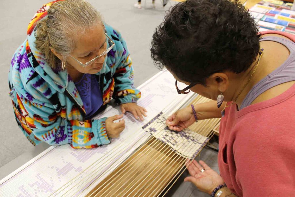 Making the wampum belt in the traditional Wampanoag Nation way