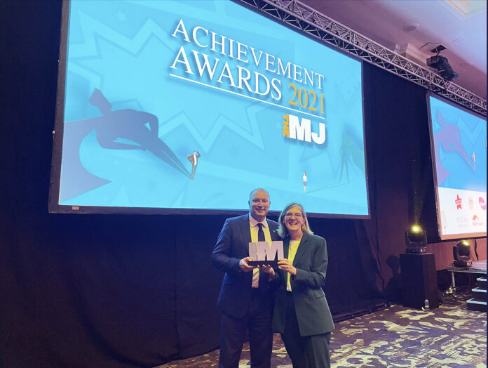 Plymouth City Council Leader Nick Kelly and chief executive Tracey Lee with the Municipal Journal Award Plymouth City Council Leader Nick Kelly and chief executive Tracey Lee with the Municipal Journal Award