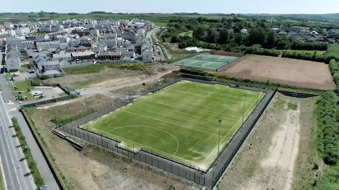 Existing lesiure facilities and the site of the new centre Existing lesiure facilities and the site of the new centre