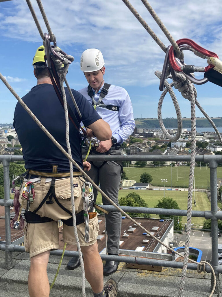 Daring descents Abseil