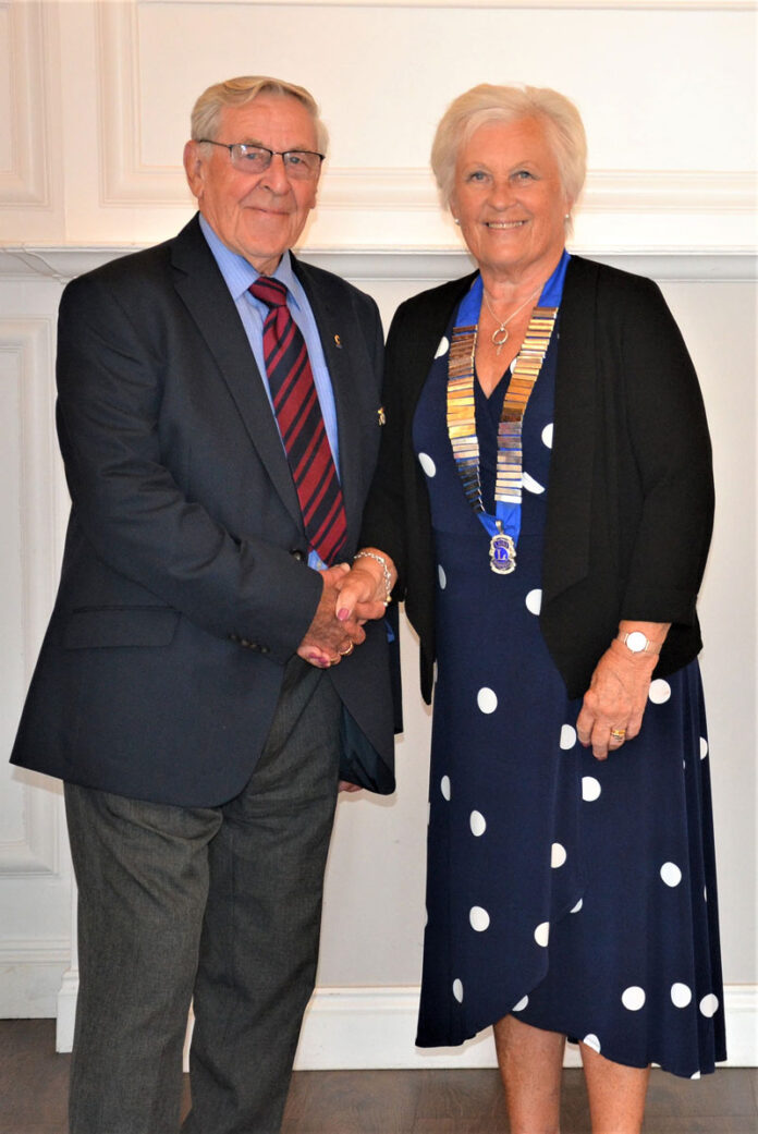 Long-serving-Lion Long-serving-Lion club member