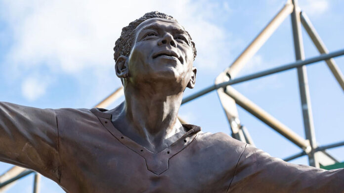 Jack Leslie statue Jack Leslie statue