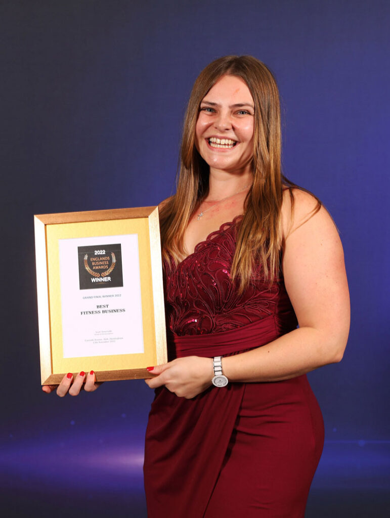 Emily-Keen-with-award