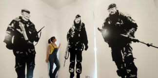 Mrs Murals Falklands tribute Ellie Johnson with her latest artwork