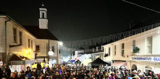 #LightUpPlympton kicks off the festive period LightUpPlympton Crowd