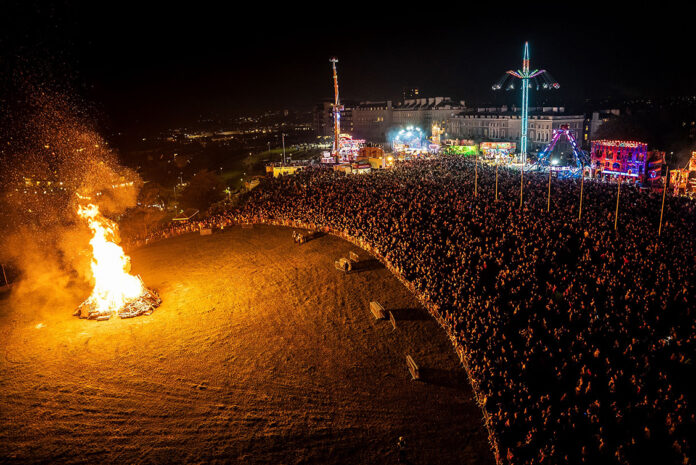 Bonfire night Photo: Jay Stone