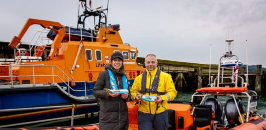 Plymouth based local artist Ellie Johnson, well known as Mrs Murals, is working with Kaya Gallery on the Barbican to raise funds for the RNLI.