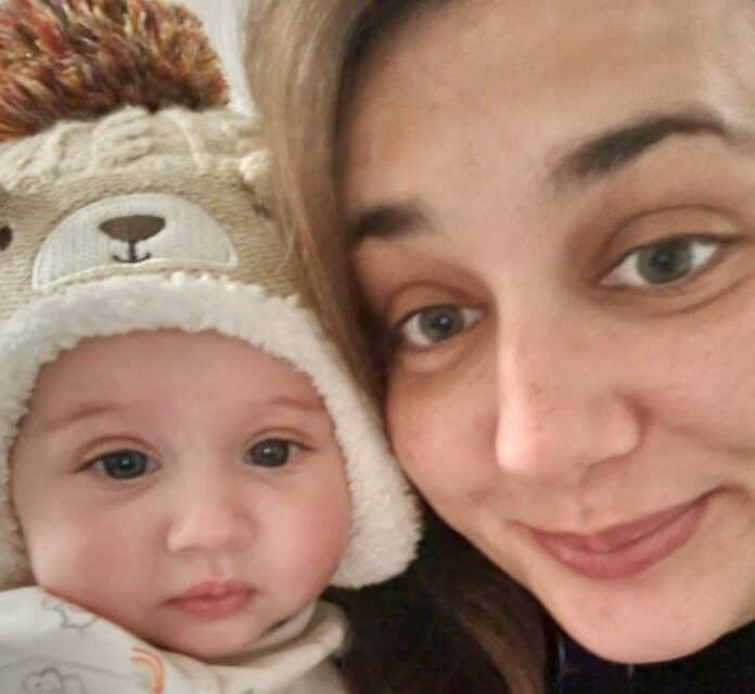 Perinatal Chaya volunteer and daughter