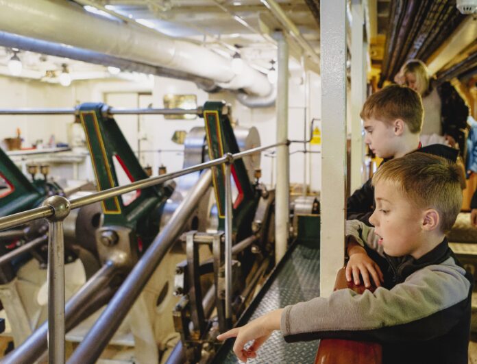 Paddle Steamer Waverley