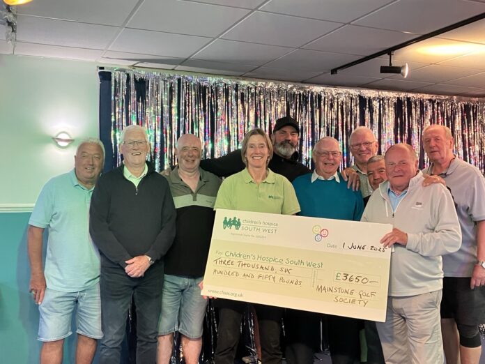 Mainstone Golf Soc cheque pres