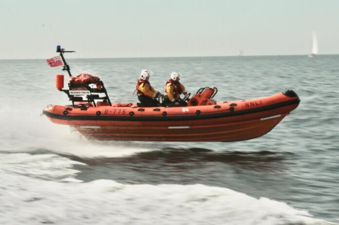 plymouth_rnli_second_coxswain_marks_20_years_of_volunteer_service4